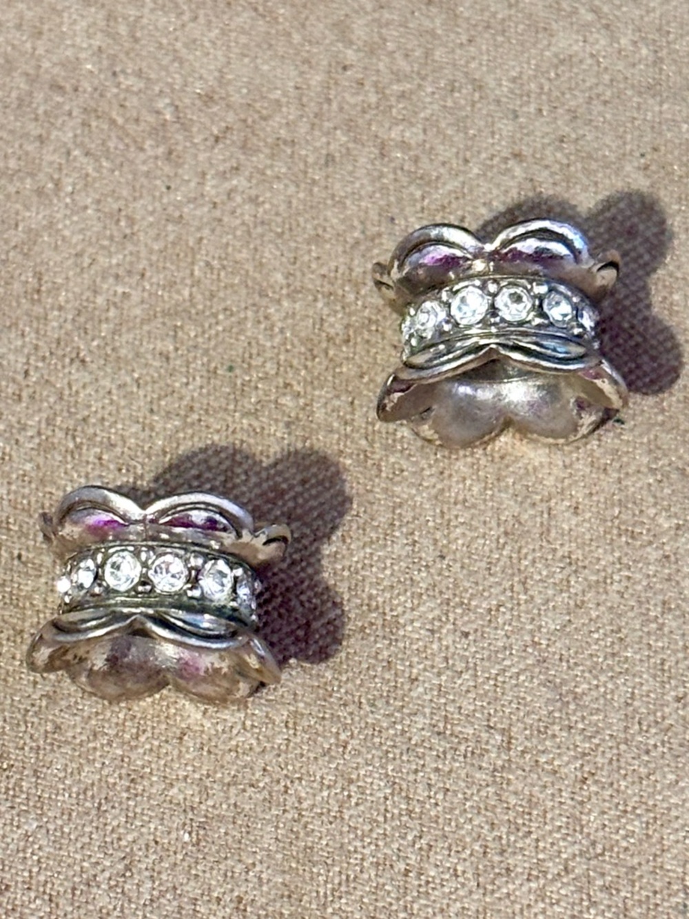 Two Brighton Scallop beads in silver Fluted edges Row of clear crystals Retired - Picture 2 of 5
